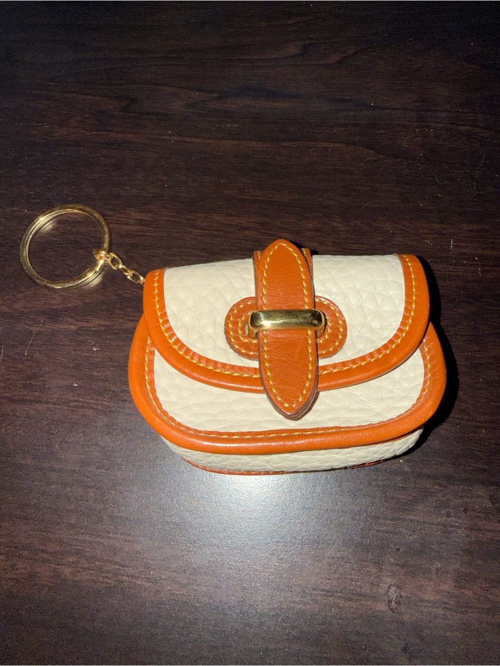 RARE VINTAGE Dooney & Bourke White/Tan Leather Essex Key Ring/Caddy
